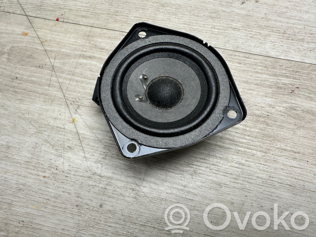 Porsche Cayenne (92A) Panel speaker 