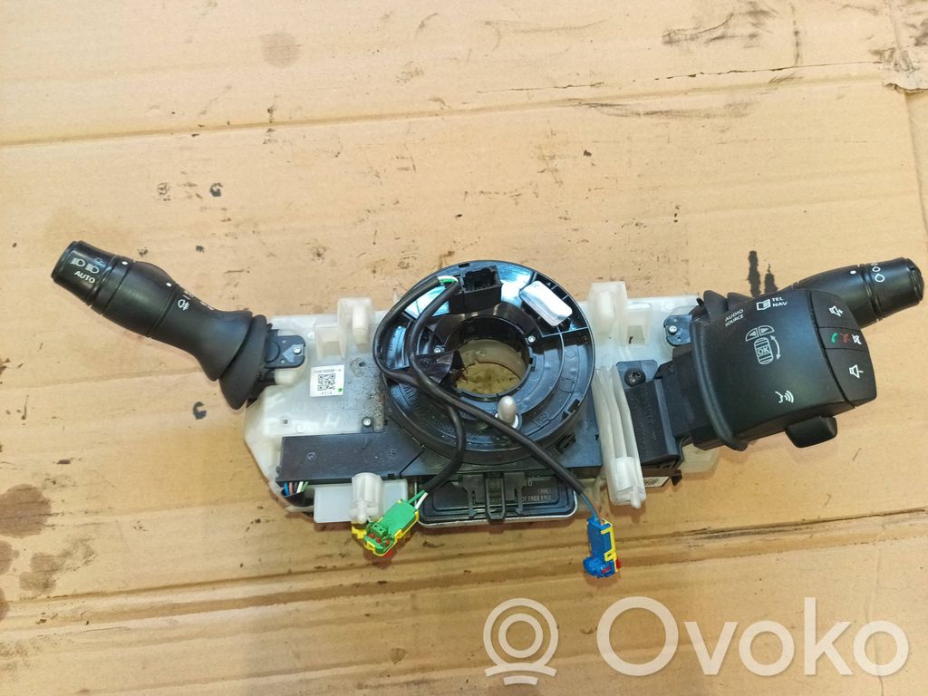 Renault Latitude (L70) Interruptor de control multifunción 