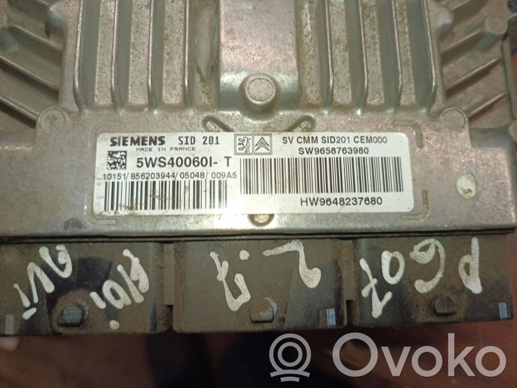 Peugeot 607 Engine control unit/module 