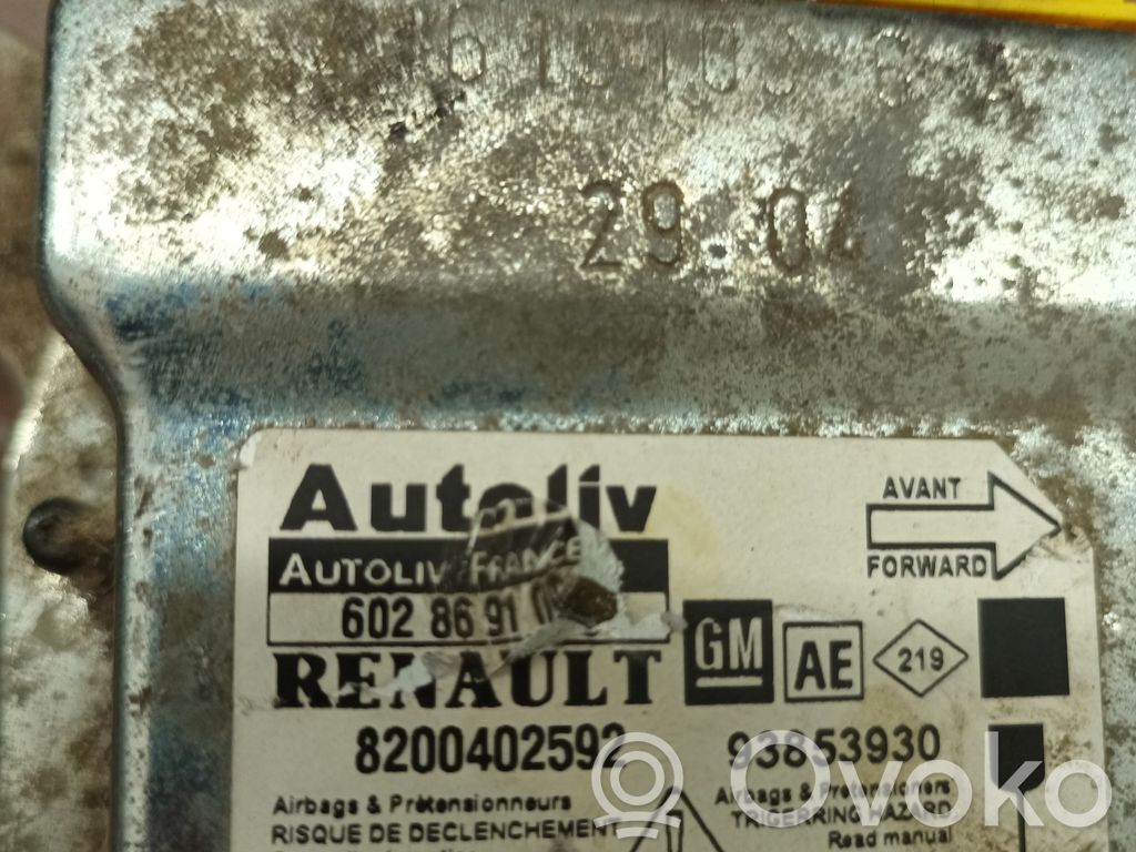 Renault Trafic II (X83) Air suspension control unit module (rear) 