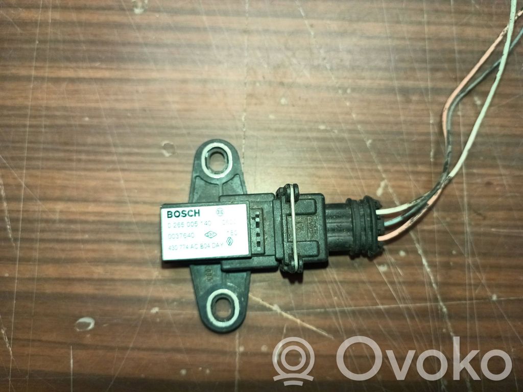 Renault Kangoo I Airbagsensor Crashsensor Drucksensor 