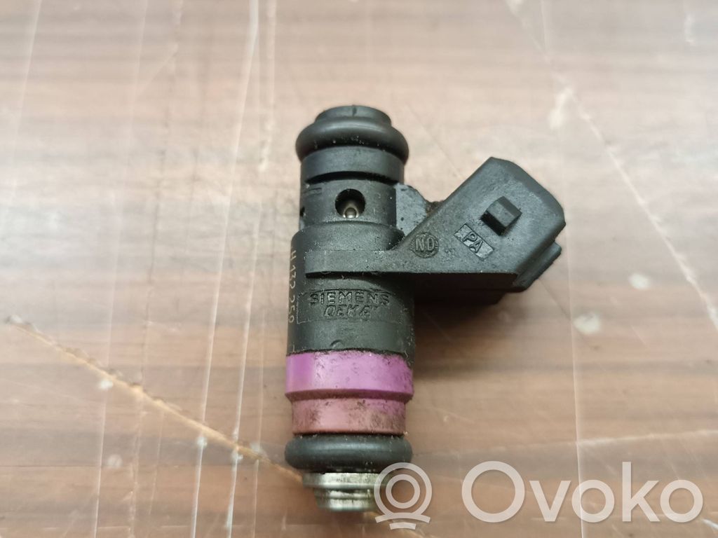 Renault Megane II Inyector de combustible 