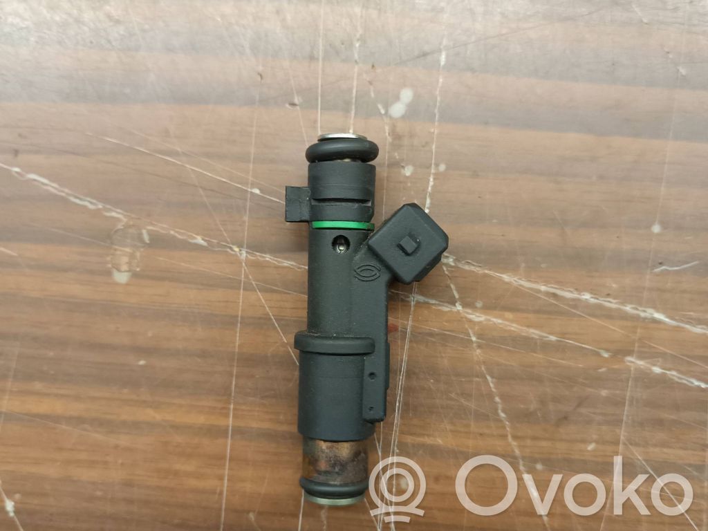 Peugeot 406 Inyector de combustible 