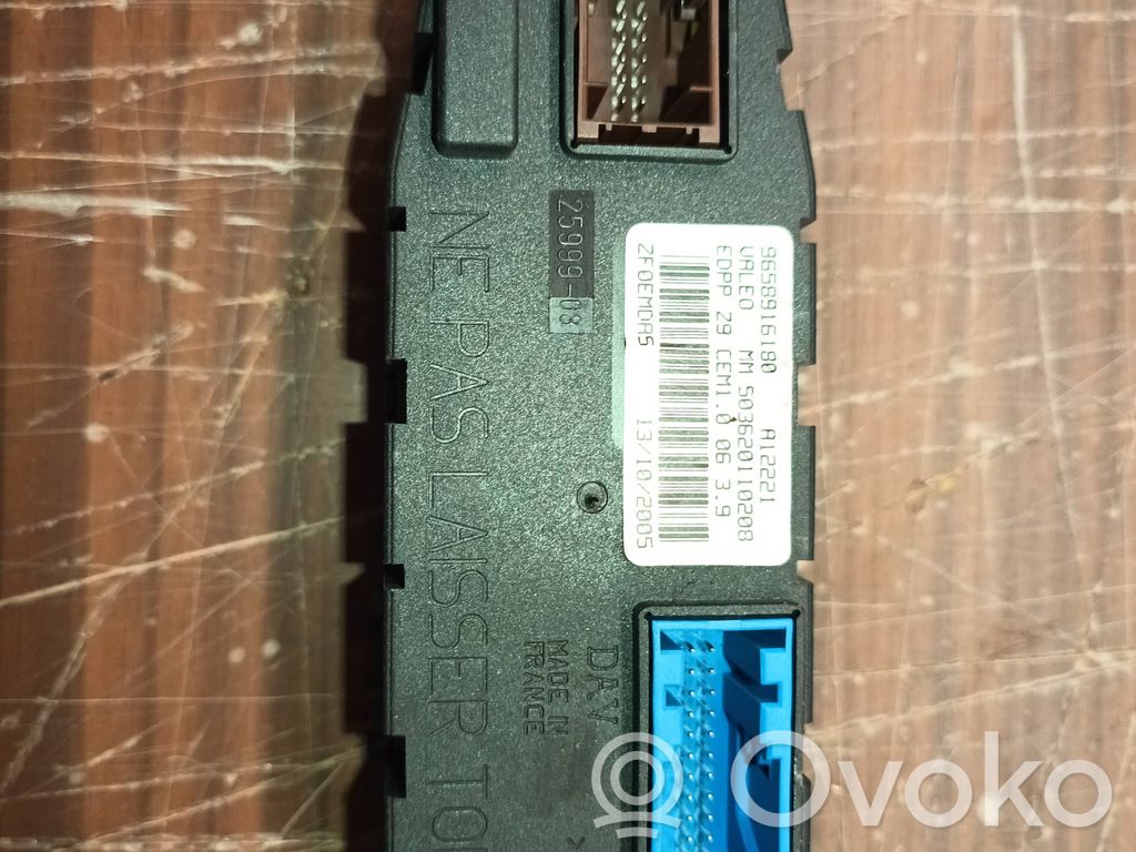 Peugeot 607 Door control unit/module 