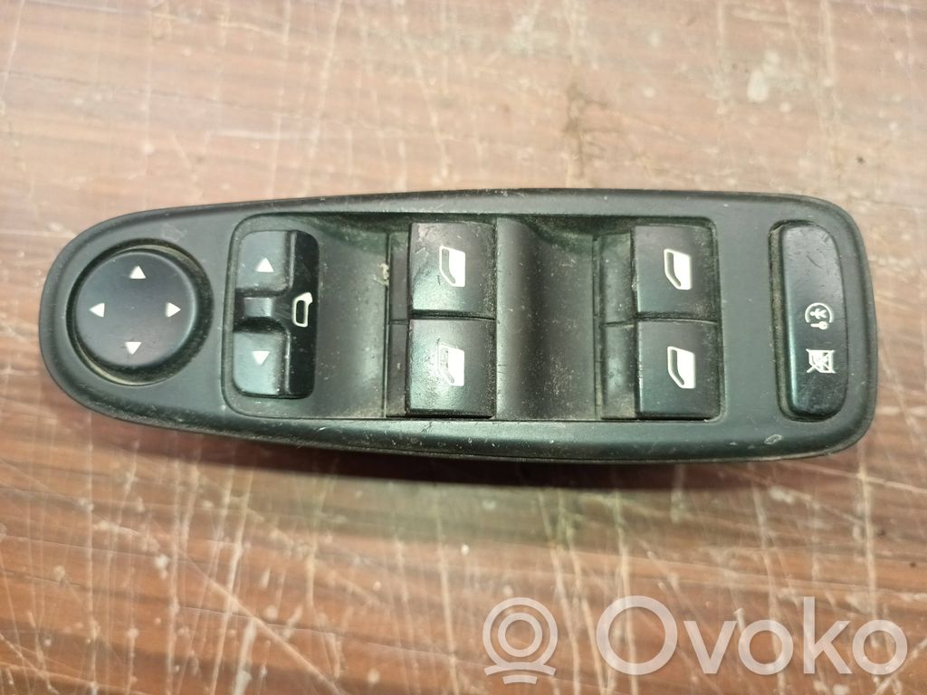 Citroen C4 Grand Picasso Przyciski szyb 