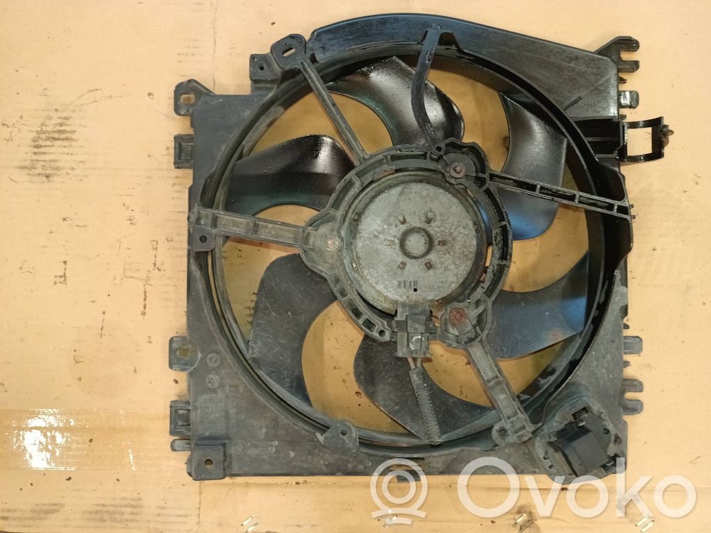Renault Clio III Elektrinis radiatorių ventiliatorius 