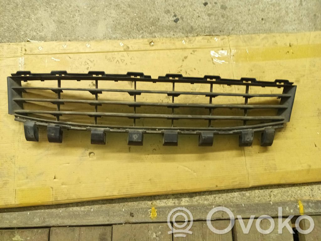 Renault Megane II Front bumper lower grill 