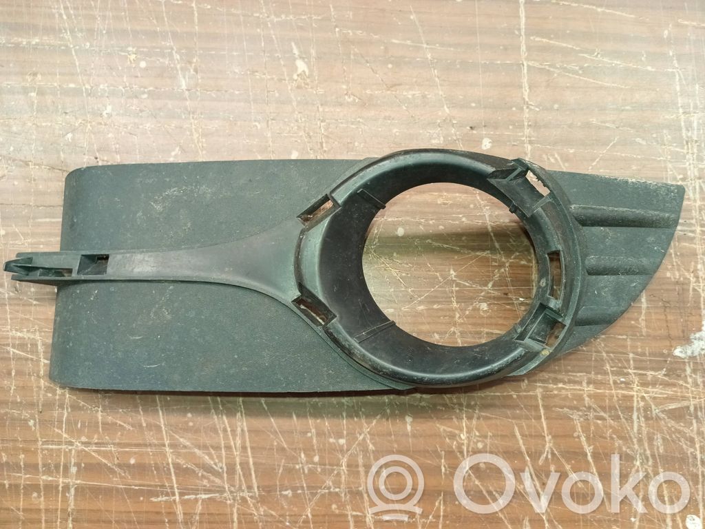 Renault Espace IV Verkleidung Nebelscheinwerfer / Gitter vorne 