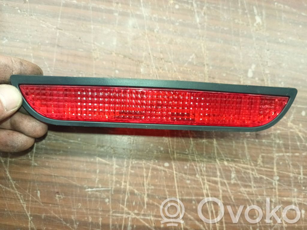 Dacia Sandero Trzecie światło stop 