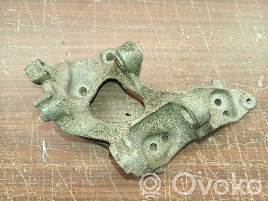 Engine mounting bracket   9658199380