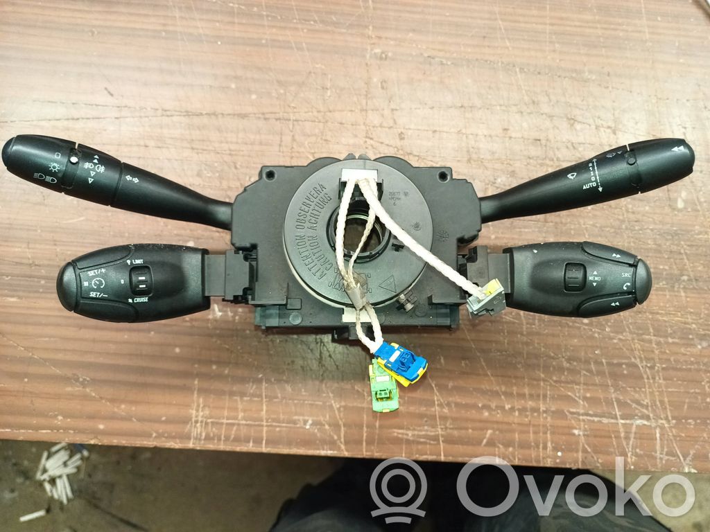 Peugeot 607 Multifunctional control switch/knob 