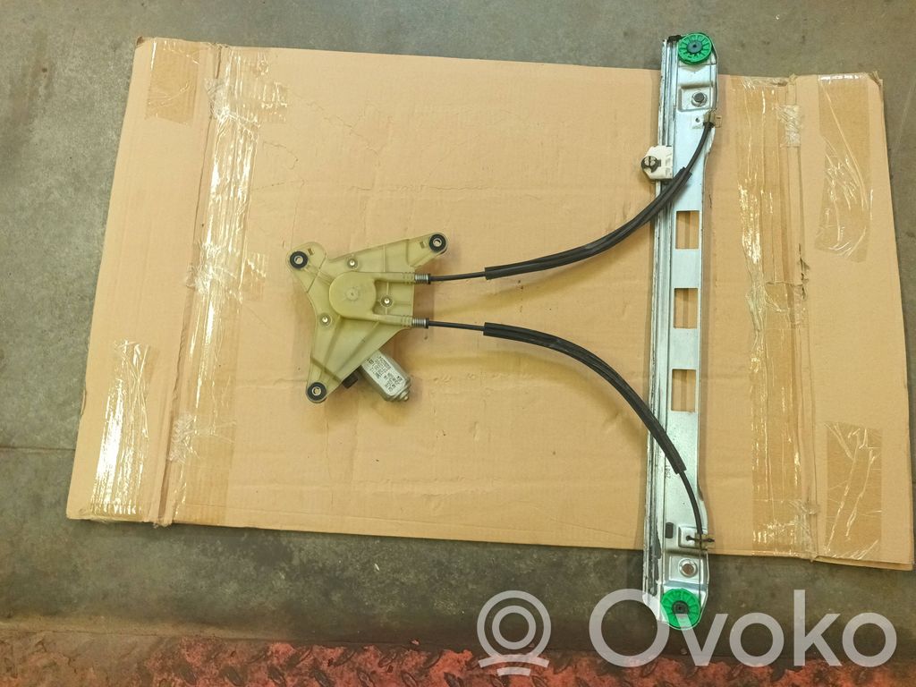 Renault Master III Priekšpusē elektriskā loga pacelšanas mehānisma komplekts 