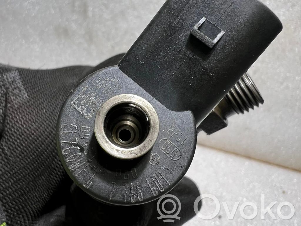 Injecteur de carburant   7788609,0445110080,7789670