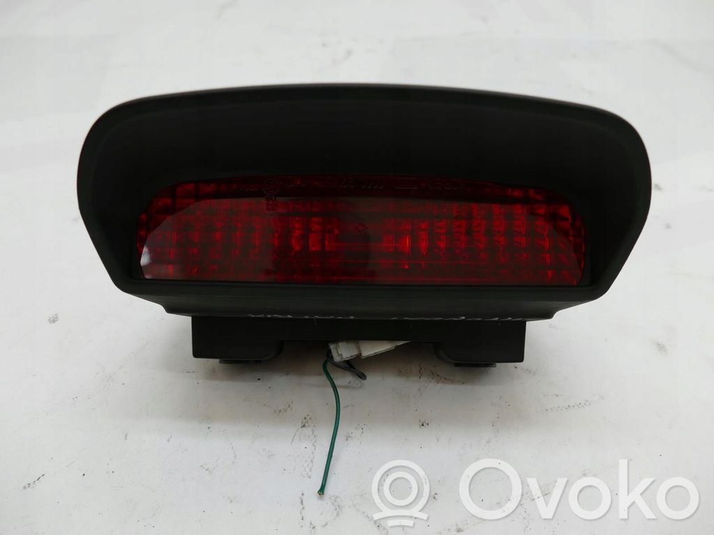 Third/center stoplight   92750170