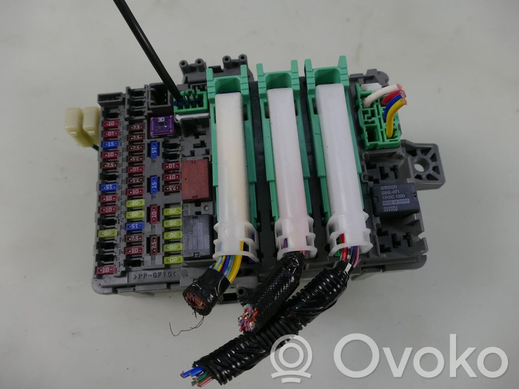 Honda CR-V Saugiklių dėžė (komplektas) 
