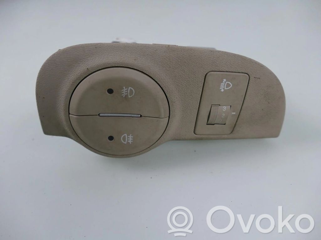Hyundai Accent Light switch 