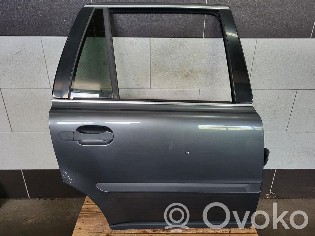Rear door