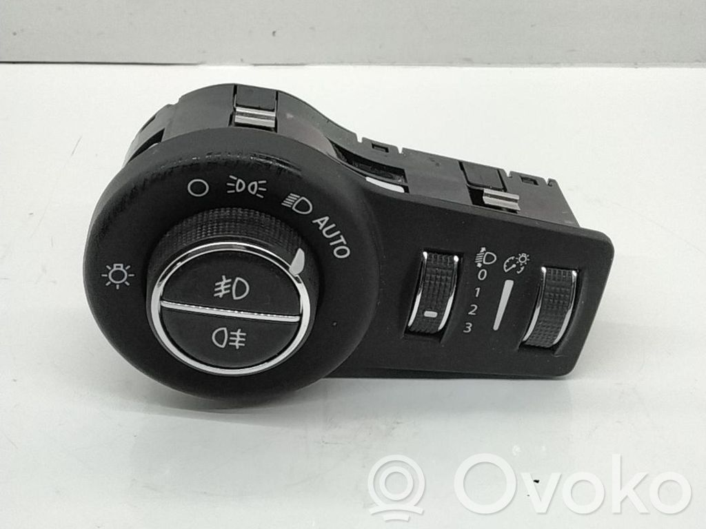 Headlight level height control switch