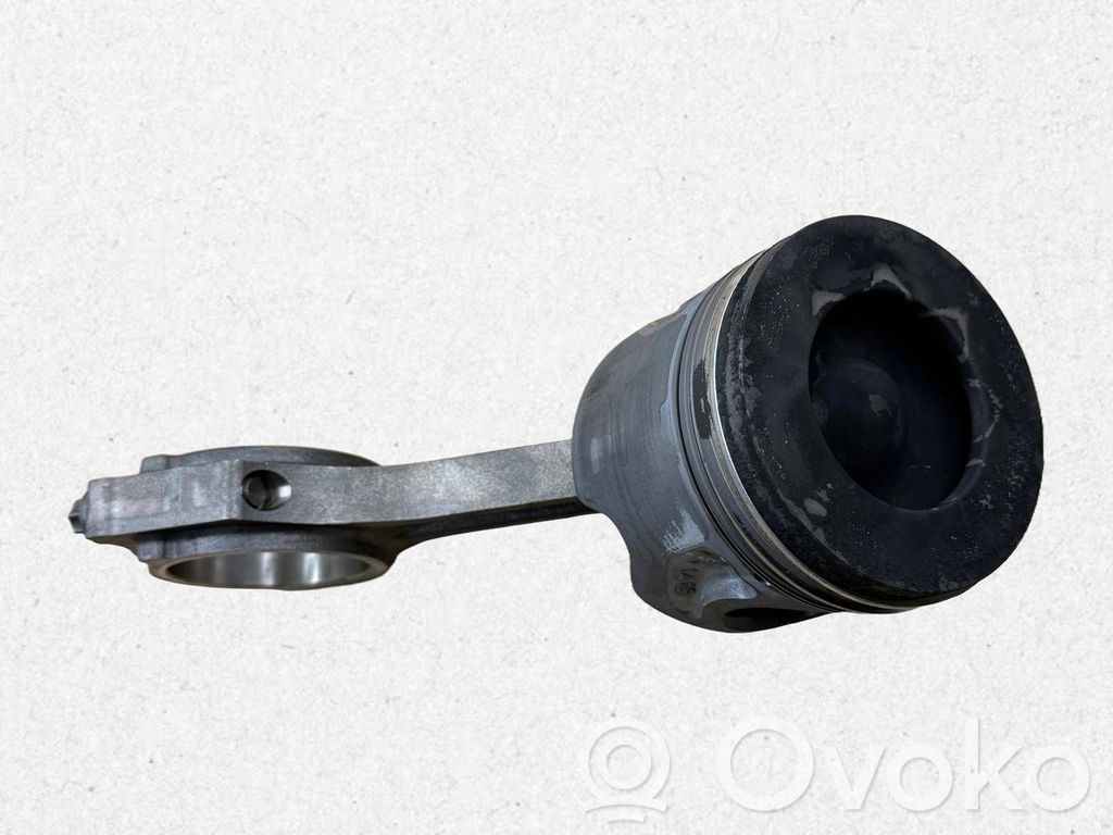 Ford Transit Piston with connecting rod 