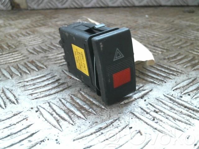 Hazard light switch   8D0941509D01C