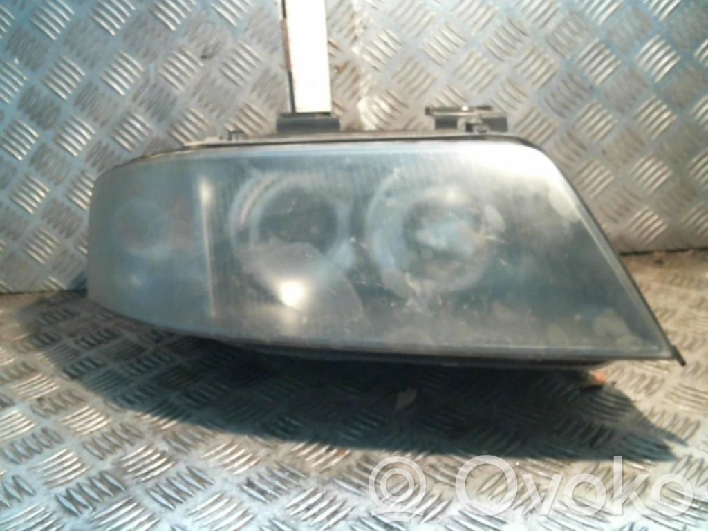 Front fender indicator light