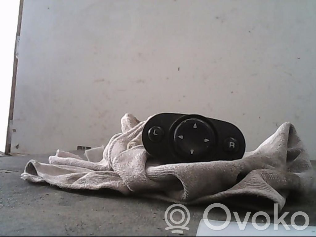 Chrysler PT Cruiser Wing mirror switch 