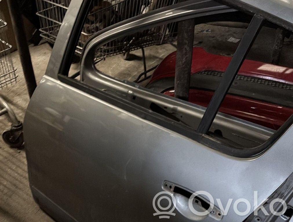 Dacia Sandero Puerta trasera 