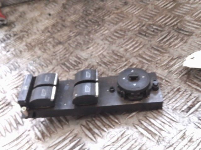Electric window control switch   1547152