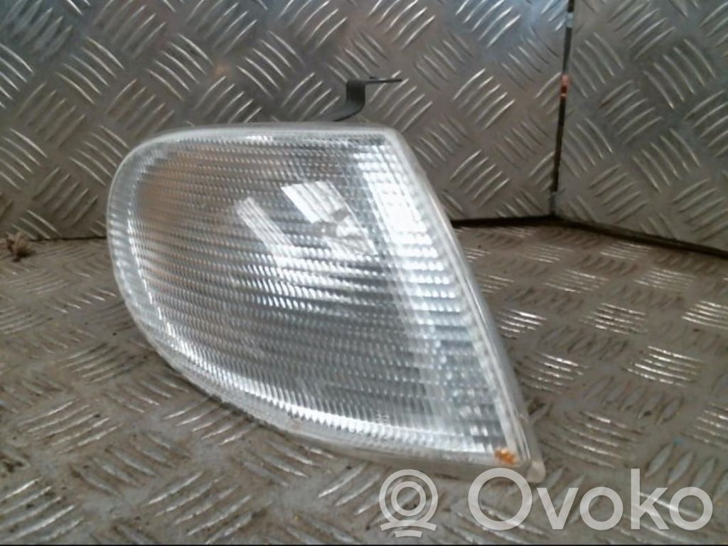 Ford Galaxy Front fender indicator light 
