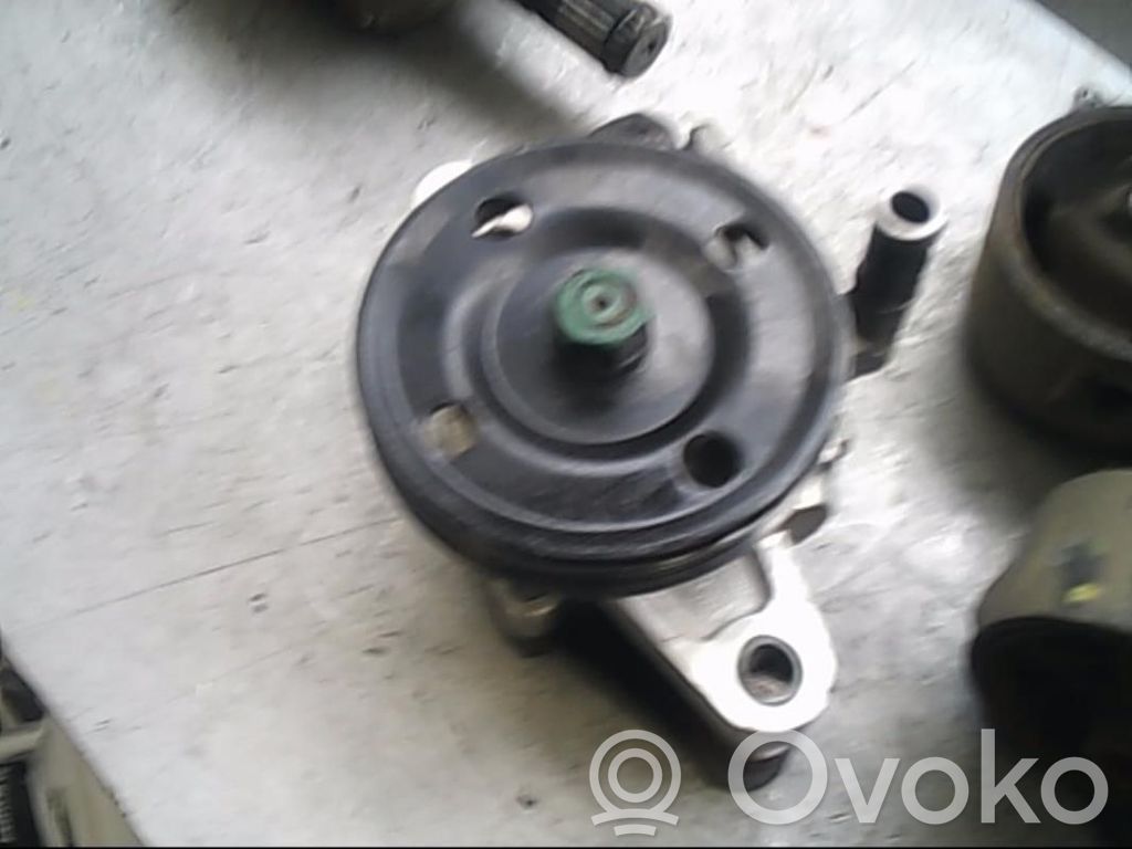 Hyundai Coupe Ohjaustehostimen pumppu 