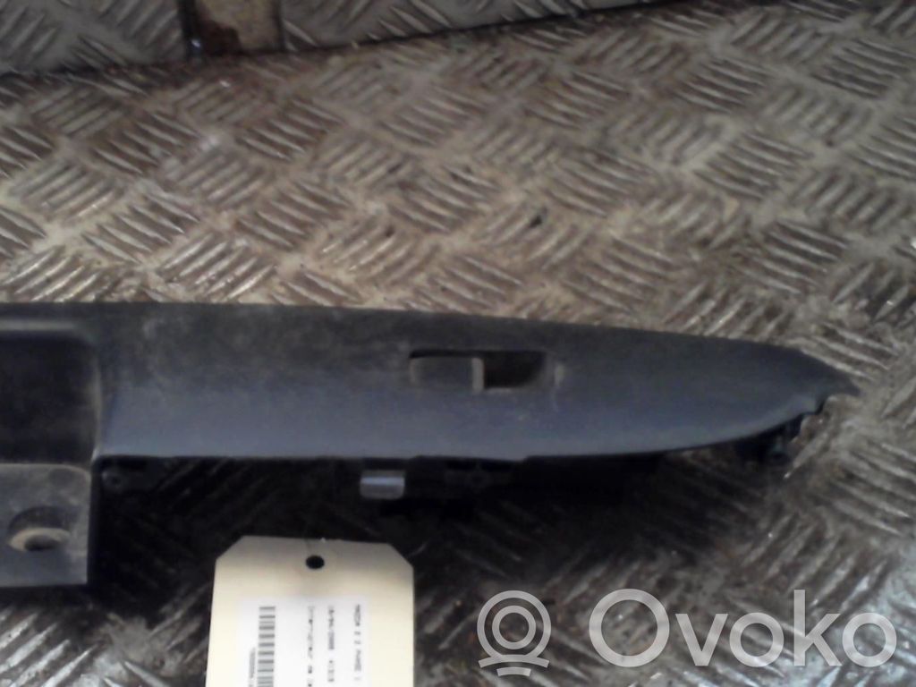 Mazda 2 Electric window control switch 