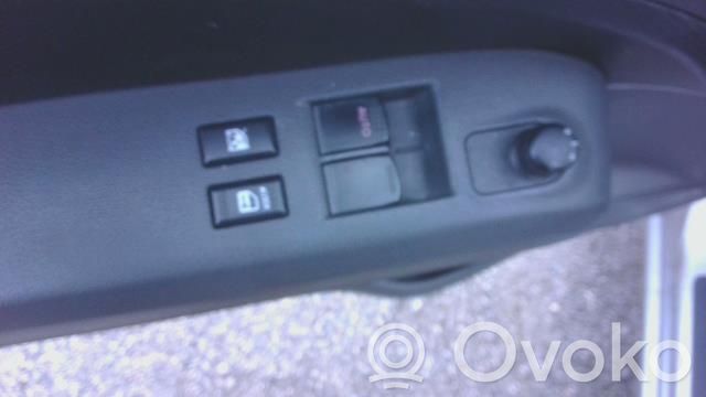 Opel Agila B Electric window control switch 