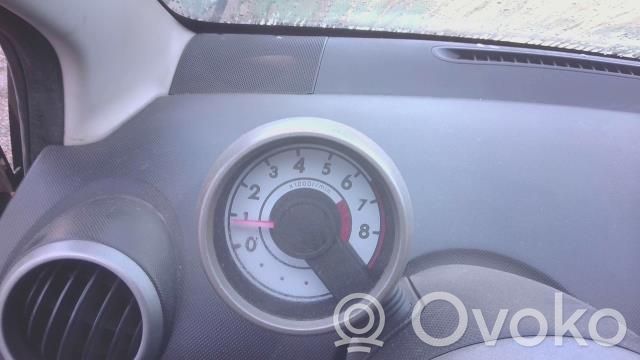 Peugeot 107 Tachometer 