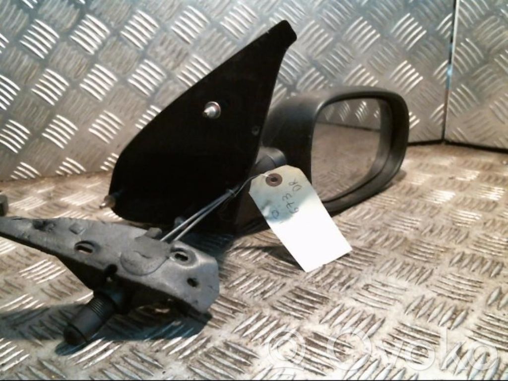 Renault Clio I Espejo lateral manual 