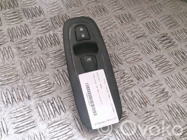Renault Kadjar Electric window control switch 
