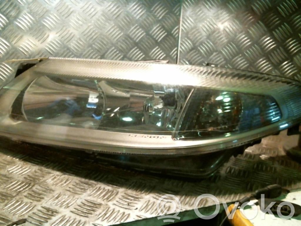 Scheinwerfer   7701474502