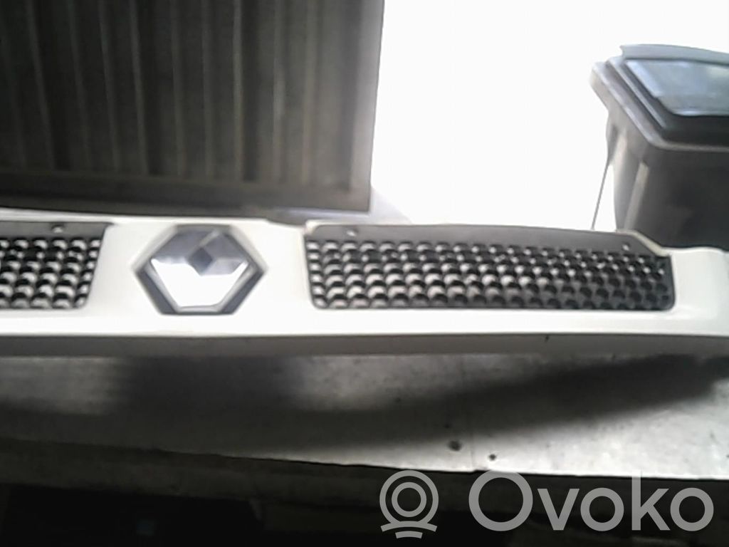Renault Master II Front grill 