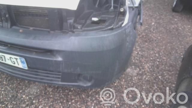 Front bumper   8200394563