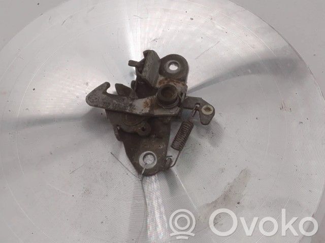 Engine bonnet/hood lock/catch