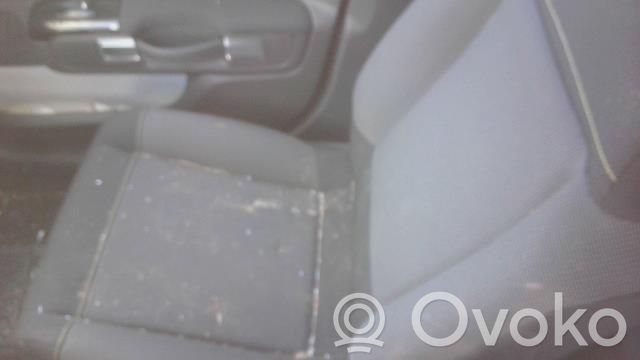 Citroen C3 Etumatkustajan istuin 