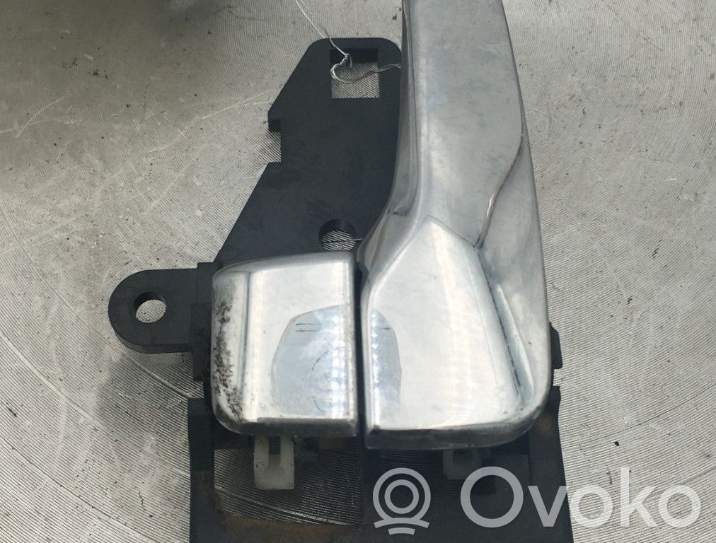 Mitsubishi L200 Manecilla interna puerta delantera 