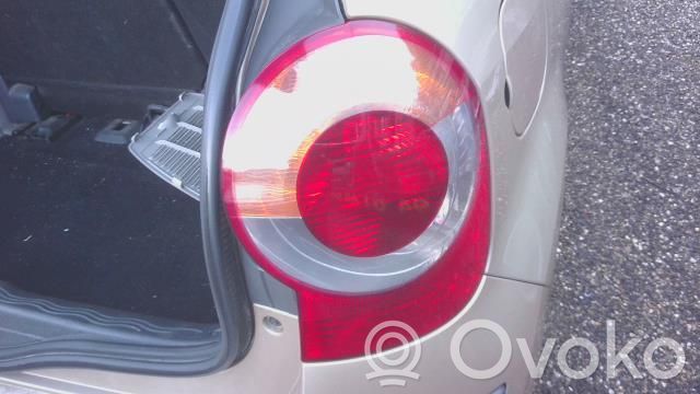 Rear/tail lights   8200538785
