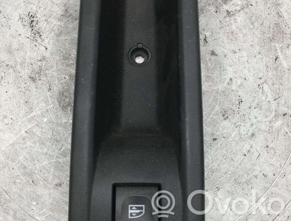 Renault Twingo III Interruptor del elevalunas eléctrico 