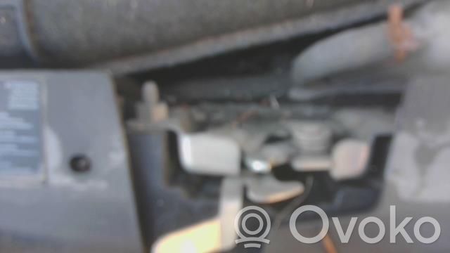 Renault Clio III Încuietoare capotă 