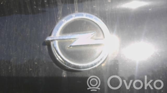 Opel Corsa E Takaluukun avauskytkin 