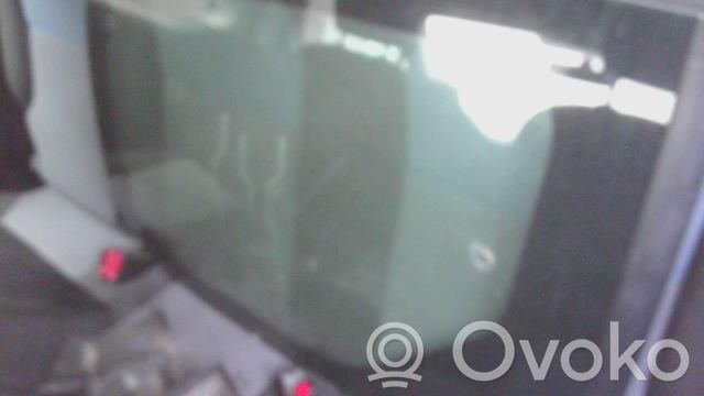 Ventanilla de ventilación de la puerta trasera