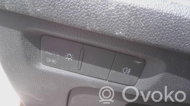 Skoda Octavia Mk4 Interruptor de luz 