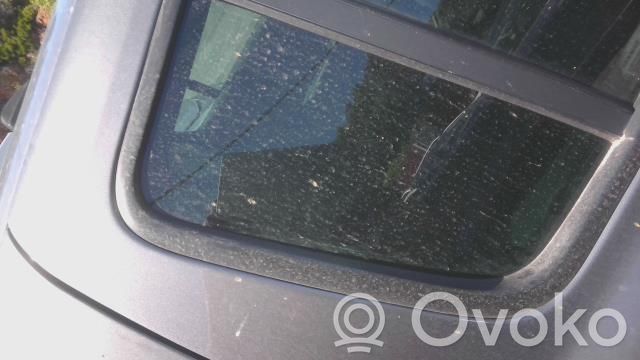 Renault Clio III Szyba karoseryjna drzwi tylnych 