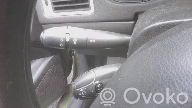 Peugeot 307 Wiper turn signal indicator stalk/switch 