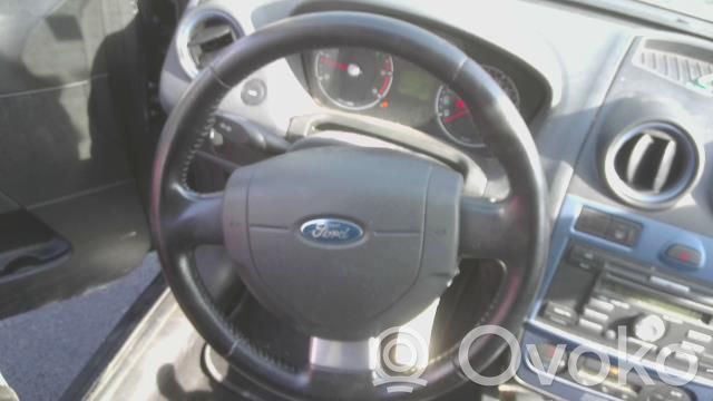 Ford Fiesta Ohjauspyörä 